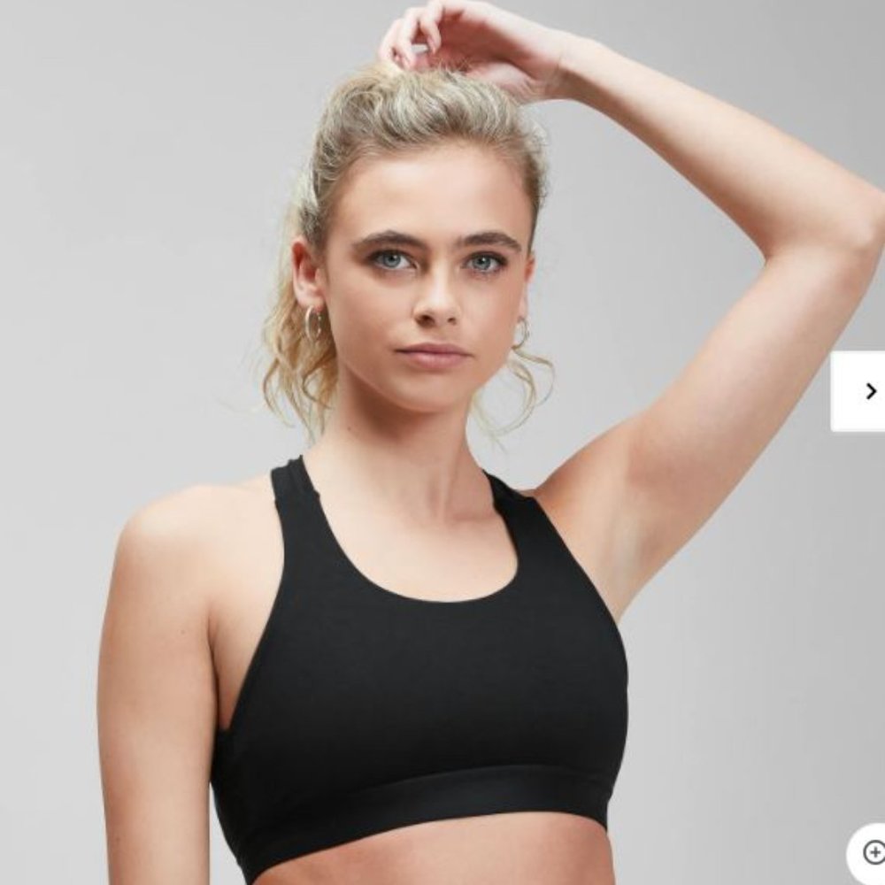 [NWT] Women's Power Mesh Sports Bra in Olive green